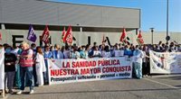 Concentración en el hospital de Lebrija (Sevilla) contra los "recortes" en las urgencias y la "falta de personal"
