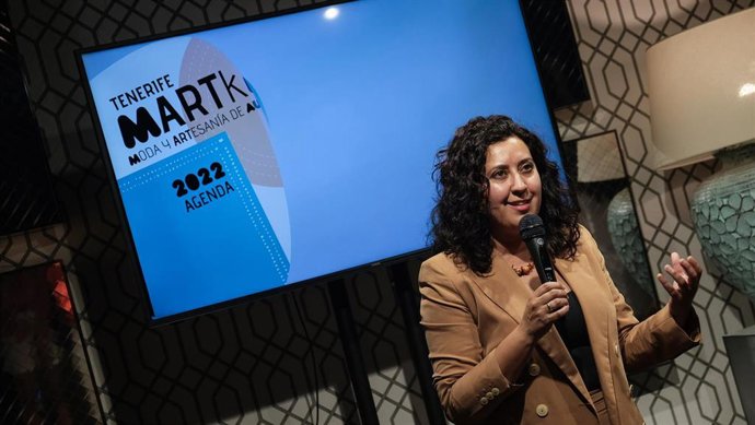 La consejera de Desarrollo Socioeconómico, Carmen Luz Baso, en la presentación de los 'Tenerife Market'