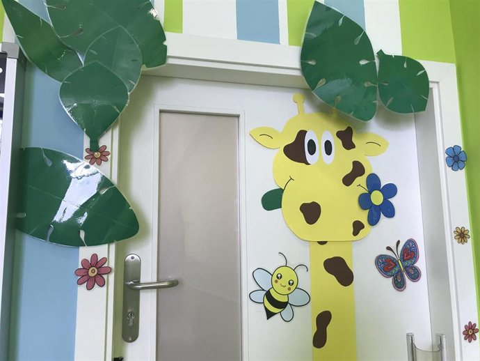 Imagen infantil, dibujos y decoración ambiental de un espacio para niños