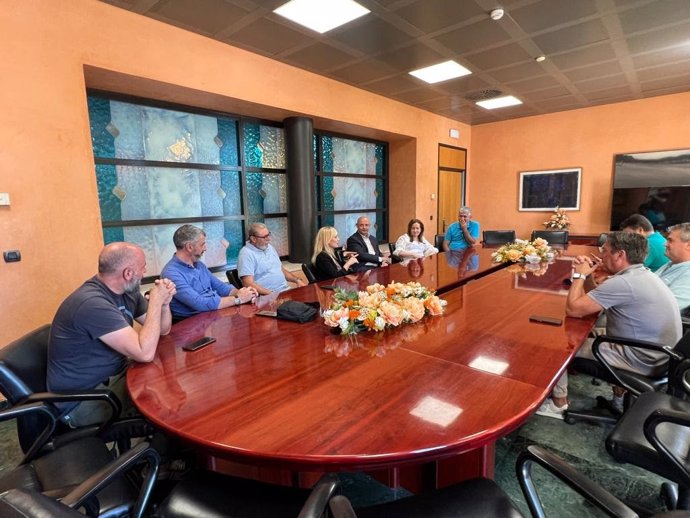 Reunión entre el alcalde de Dos Hermanas y Carmen Castilla