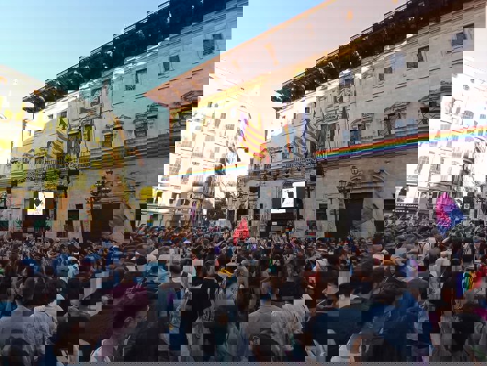 La manifestación del Orgullo, a su llegada a la plaza de Cort