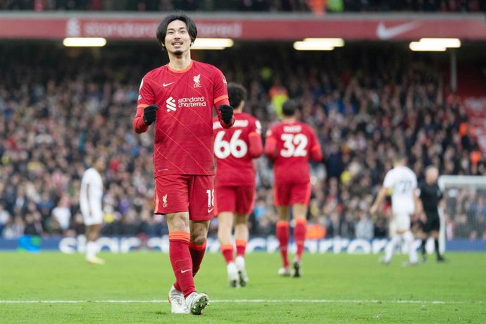 Archivo - Takumi Minamino celebra un gol con el Liverpool