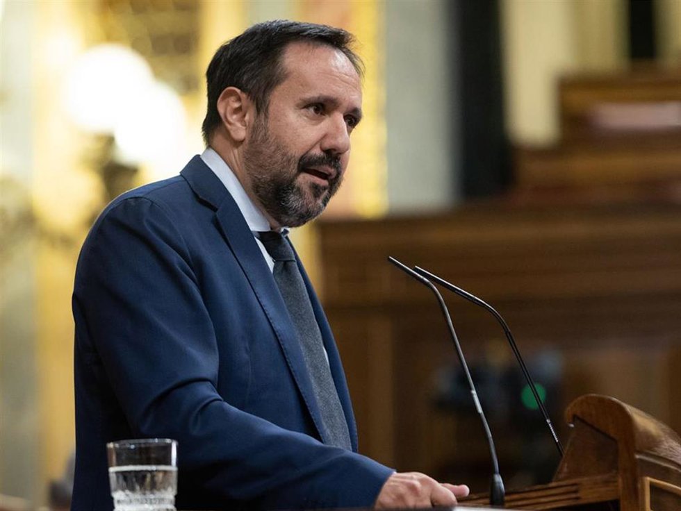 César Joaquín Ramos, del Grupo Socialista, defiende la proposición no de ley sobre aplicación de herramientas de Big Data en la movilidad