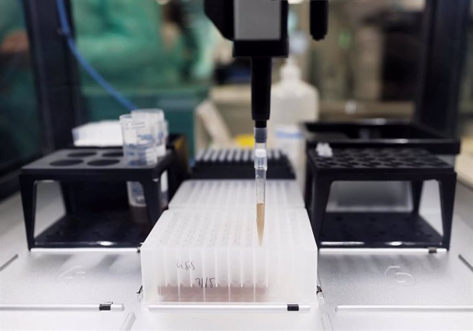 Probetas de pruebas PCR en el Laboratorio de Microbiología del Hospital público Gregorio Marañón, a 31 de mayo de 2022, en Madrid (España). 