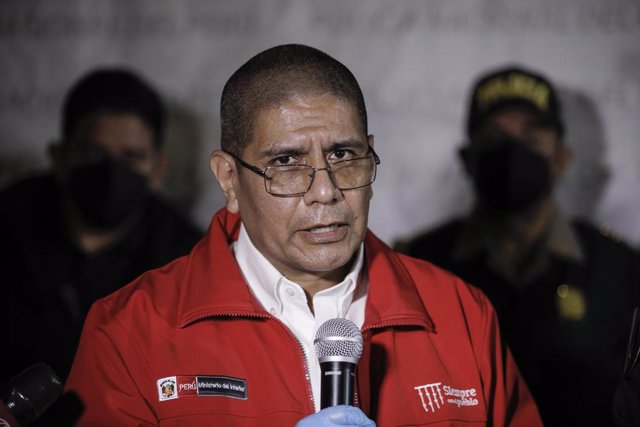 El ministro del Interior de Perú, Dimitri Senmache