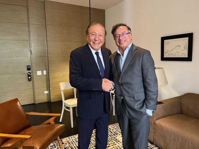 El presidente electo de Colombia, Gustavo Petro, y su rival en las elecciones, Rodolfo Hernández