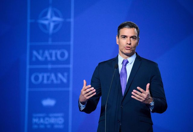 El presidente del Gobierno, Pedro Sánchez, habla ante los medios antes de la Cumbre de la OTAN, que tiene lugar en Madrid. 