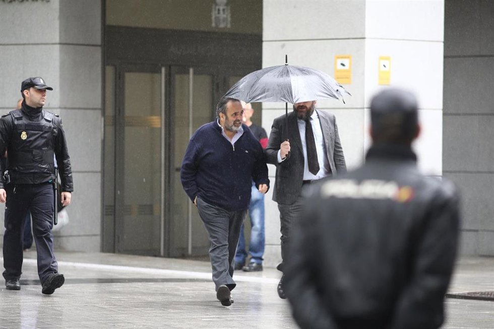 Archivo - Guillermo Ortega, exalcalde de Majadahonda, llega a la Audiencia Nacional.