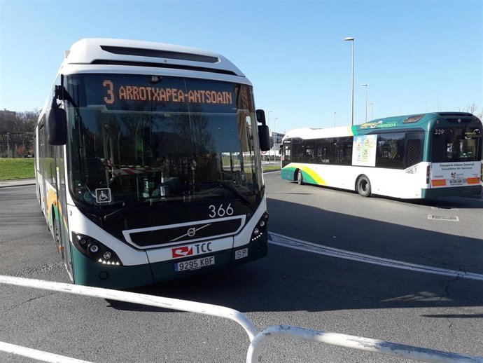 Archivo - Una villavesa del Transporte Urbano Comarcal