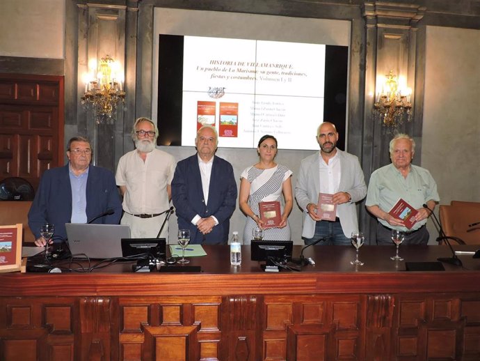 Presentación del libro 'Historia de Villamanrique' en la Casa de la Provincia.