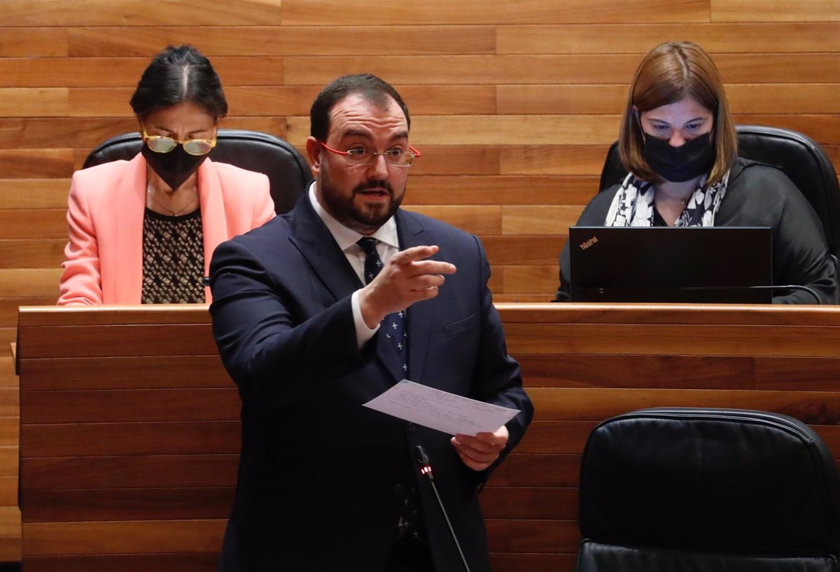 Barbón defiende en el Parlamento su ronda de reuniones ministeriales y los compromisos adquiridos para Asturias