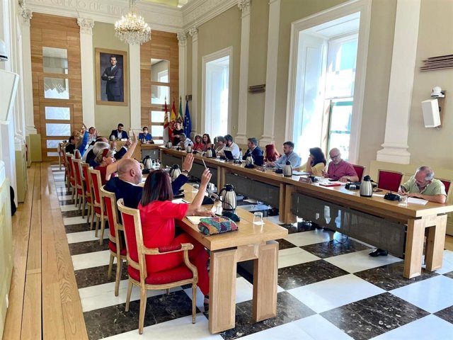 Votación de los Presupuestos del Ayuntamiento de Cáceres para 2022