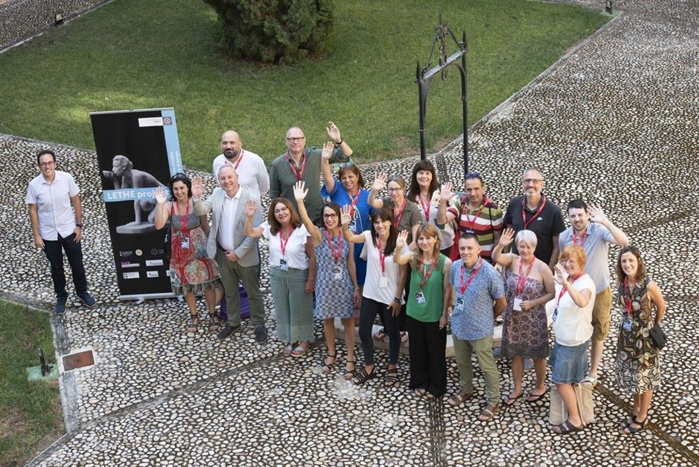 Investigadores del proyecto '(e-)Learning the invisible history of Europe through material culture' (LETHE), en la Universidad de Murcia.
