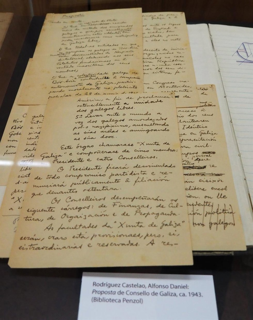 Llega a Vigo este jueves la exposición que conmemora el 40 aniversario del Parlamento de Galicia.