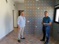 La Junta cofinancia las obras para convertir casas del médico y maestro de Cabezas Rubias (Huelva) en alojamiento rural