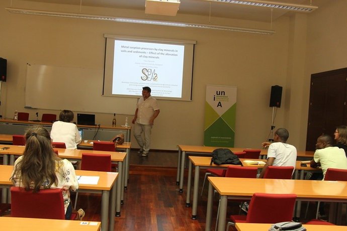 Encuentro en la Sede Antonio Machado.