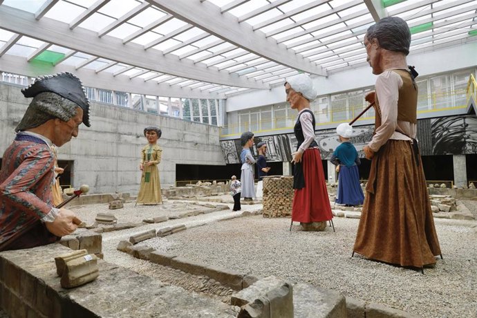 Exposición "Gigantes y Cabezudos"