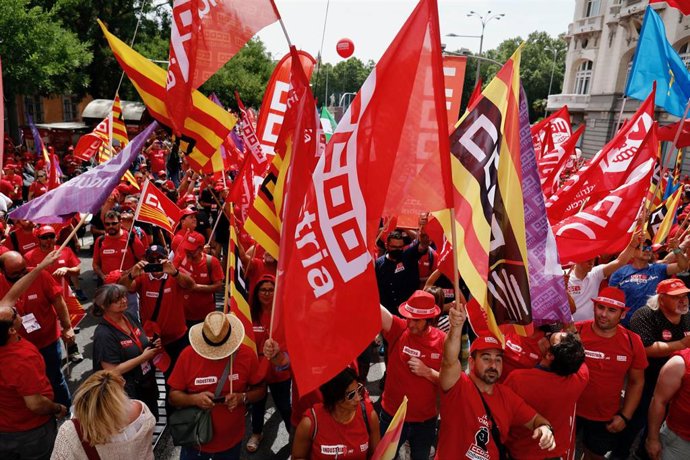 Banderines de CCOO en una imagen de archivo.