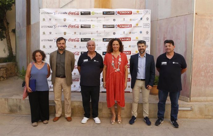 La presidenta del Consell de Mallorca, Catalina Claderae, en la presentación de la marcha este miércoles.