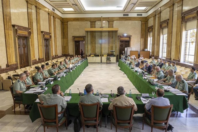 Participantes en el Consejo de la Guardia Civil celebrado bajo la presidencia del ministro del Interior, Fernando Grande-Marlaska