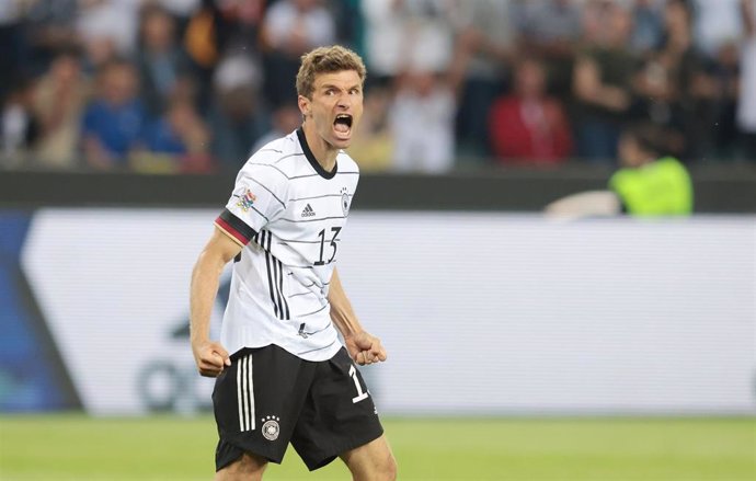 Thomas Muller celebra un gol con la selección alemana