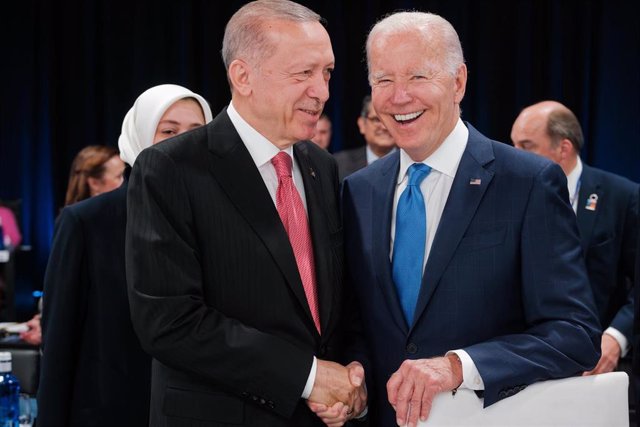 El presidente estadounidense, Joe Biden, y su homólogo turco, Recep Tayyip Erdogan
