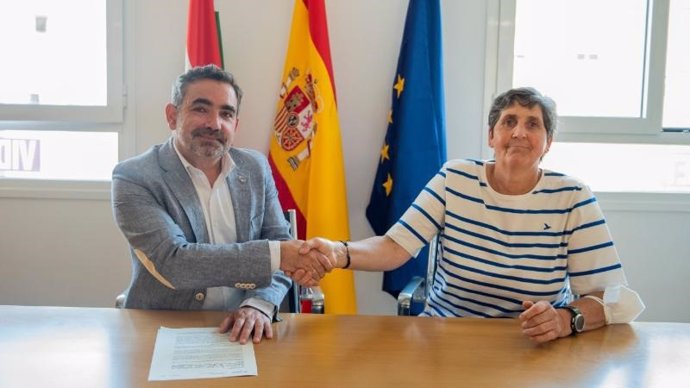 El Gobierno de La Rioja mejora el servicio de distribución de agua potable en Treviana asumiendo el 85 por ciento de la renovación de la red