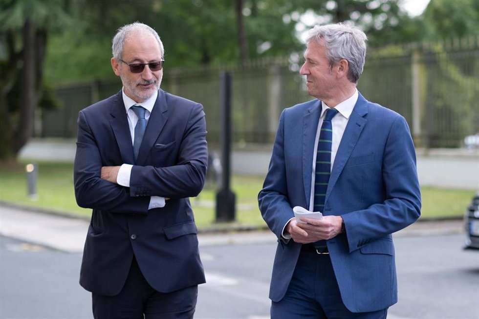 El presidente de la Xunta, Alfonso Rueda, y el presidente de Reganosa, Carlos Collantes.