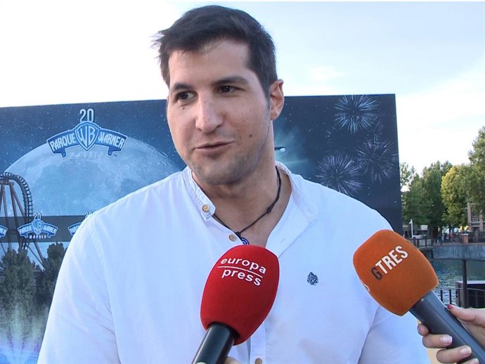 Julián Contreras, en la inauguración de las nuevas atracciones de agua del Parque Warner