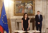 Aitana Mas toma posesión como vicepresidenta, portavoz y consellera de Igualdad
