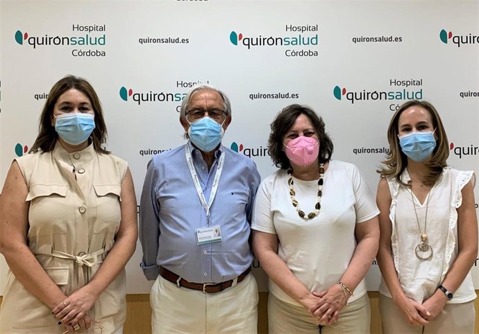 De izquierda a derecha: los participantes en la jornada Claudia Medina, Joaquín Gómez Vázquez, Carmen de la Cámara Moraño y Lourdes de la Bastida.