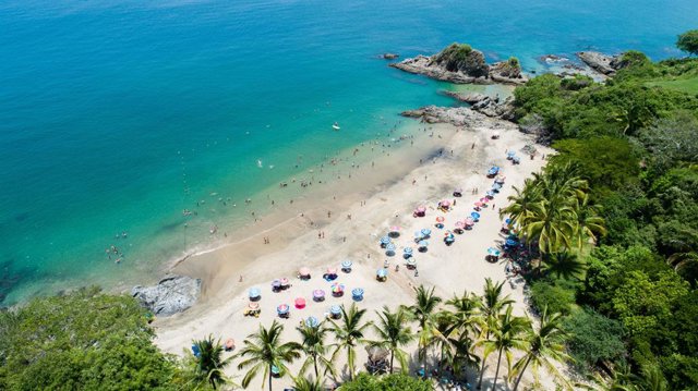 Archivo - Playa de Los Muertos en Riviera Nayarit (México)