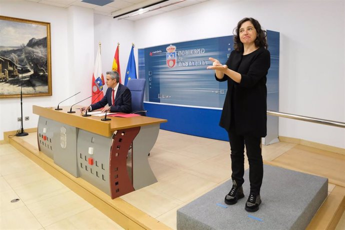 El vicepresidente, Pablo Zuloaga, informa en rueda de prensa de los acuerdos del Consejo de Gobierno