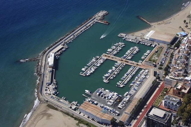 Archivo - Puerto de La Bajadilla, en Marbella (Málaga)