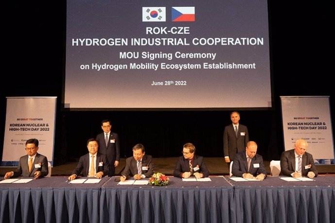 Hyundai Motor firma un Memorando de Entendimiento Multilateral para establecer un ecosistema de movilidad de hidrógeno en la República Checa