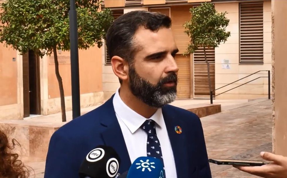 El portavoz del PP-A, Ramón Fernández-Pacheco.