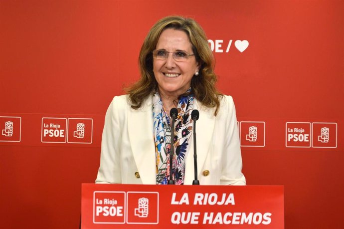 Archivo - La secretaria de Educación del PSOE, Teresa Villuendas, en comparecencia de prensa