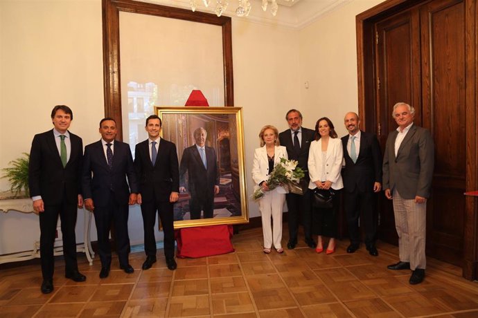 La Cámara de Madrid otorga la Medalla de Oro a su expresidente Don Juan López-Belmonte