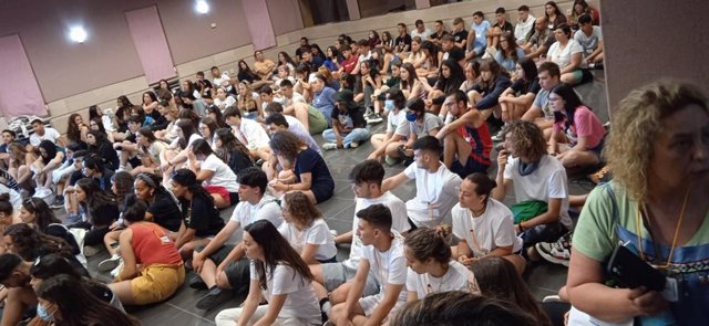 Un grupo de 250 jóvenes de España y Portugal participan en Mollina en el encuentro de corresponsales juveniles