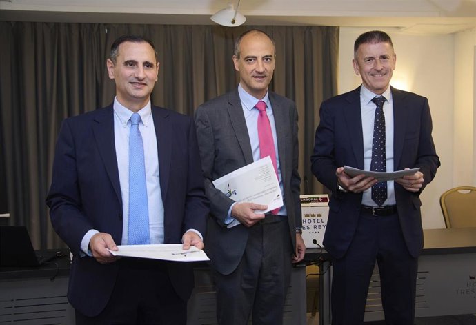 Laboral Kutxa presenta el Informe de Economía de Navarra correspondiente a 2021 y las previsiones económicas para los años 2022 y 2023.