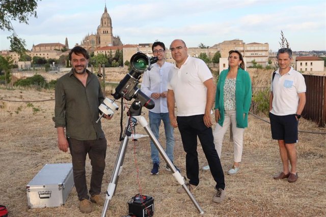 Observación astronómica desde el Cerro de San Vicente de Salamanca.