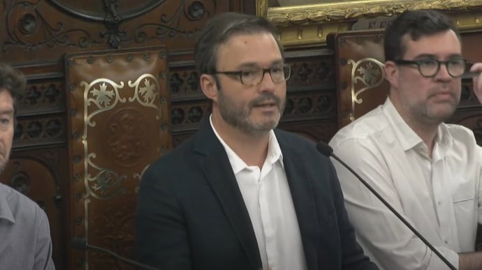 El alcalde de Palma, José Hila, durante su intervención en el pleno.