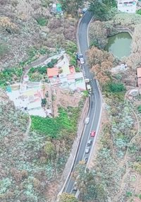 Heridos moderados una mujer y tres niños tras chocar su turismo contra una vivienda en Teror (Gran Canaria)