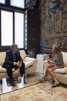 El presidente de la Generalitat valenciana, Ximo Puig y la ministra de Transportes, Raquel Sánchez, durante un encuentro en el Palau de la Generalitat, a 30 de junio de 2022, Valencia, Comunidad Valenciana (España).