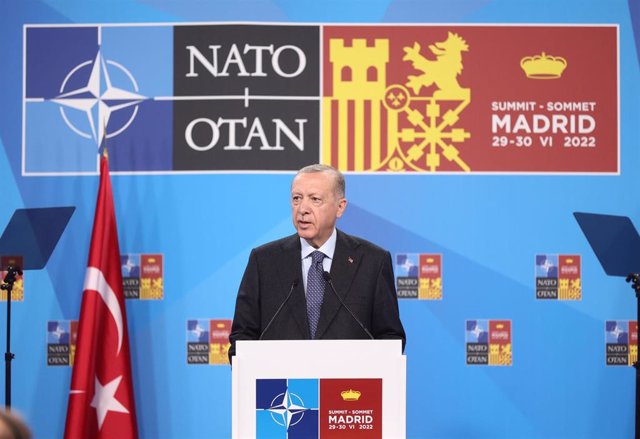 El presidente turco, Recep Tayyip Erdogan, interviene en la segunda y última jornada de la Cumbre de la OTAN
