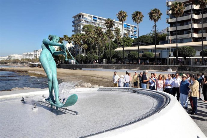 Estatua de la Venus de Marbella (Málaga) que se ha recolocado junto al mar