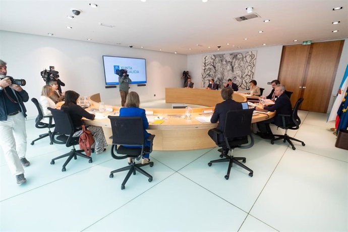 El presidente de la Xunta, Alfonso Rueda, preside la reunión semanal del Consello de la Xunta