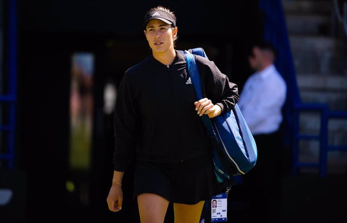 La tenista hispano-venezolana Garbiñe Muguruza antes de comenzar el partido de tercera ronda en Eastbourne 2022. 