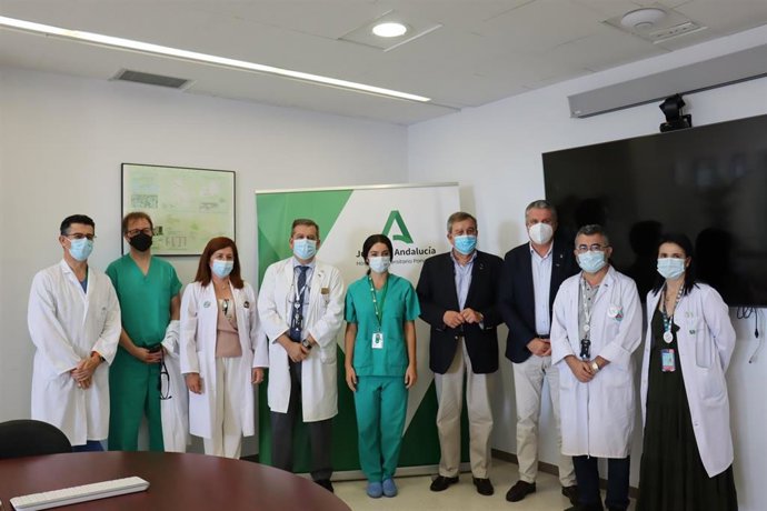 El Hospital Universitario Poniente incorpora la formación de residentes de Medicina Intensiva.