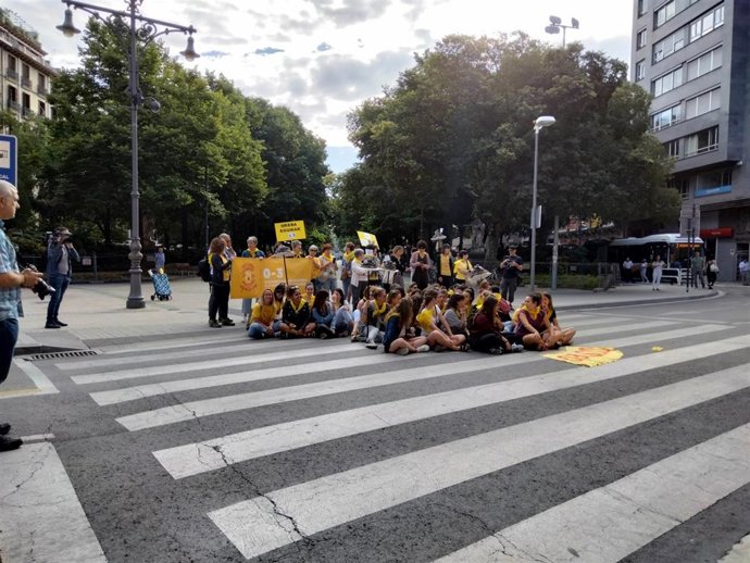 Protesta de las trabajadoras de la Plataforma 0-3 de Navarra.